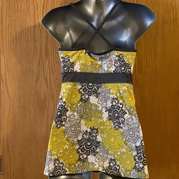 🌺3 for $30🌺Yoga Type Tank Top, size S. (S121) - Picture 2 of 6